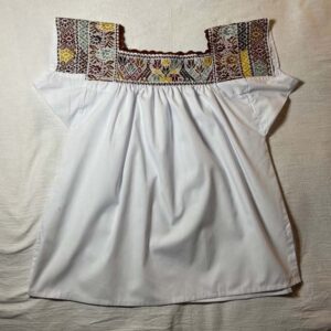 Artesanías - Blusa para dama bordada