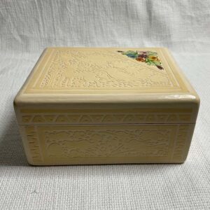 Artesanías - Caja con aves, peces y flores
