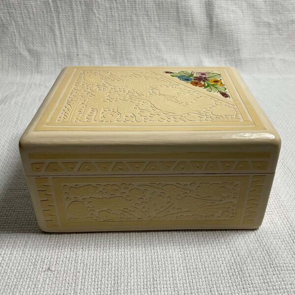 Artesanías - Caja con aves, peces y flores