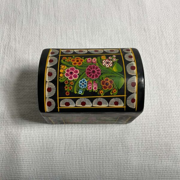 Artesanías - Cofre floral